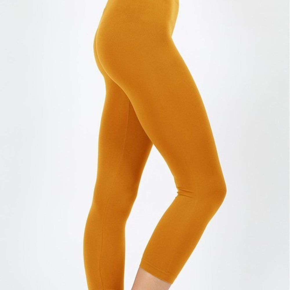 Seamless Classic Capri Leggings ~Desert Mustard